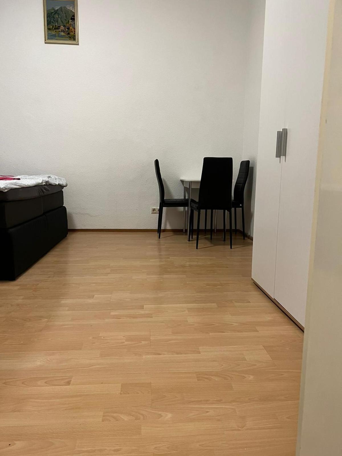 Apartment Lovely 3br Apt Next To Meidling Station